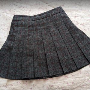 Aritzia Olive Mini 15” Pleated Skirt